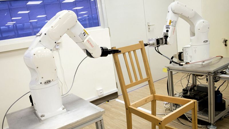 Robot pour monter des meubles Ikéa